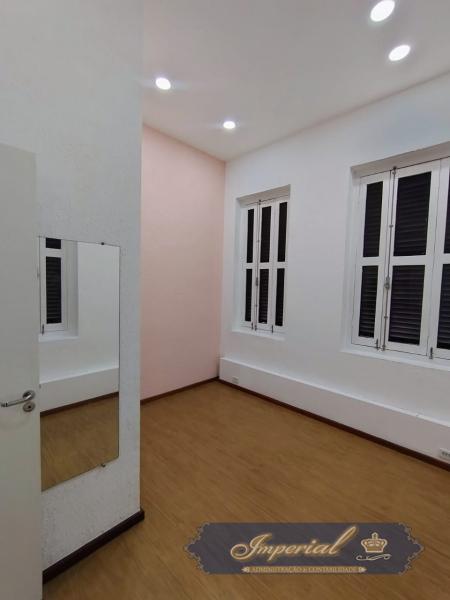 Imóvel Comercial para Alugar em Centro, Petrópolis - RJ - Foto 1