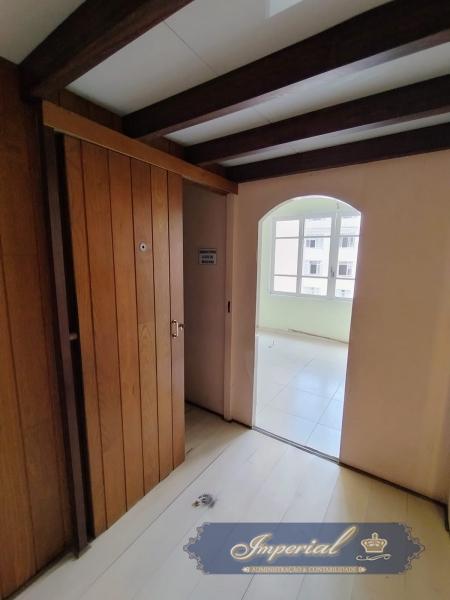 Imóvel Comercial para Alugar em Centro, Petrópolis - RJ - Foto 6