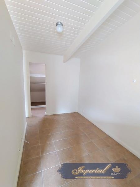 Apartamento para Alugar em São Sebastião, Petrópolis - RJ - Foto 4