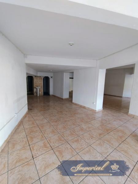 Imóvel Comercial para Alugar em Centro, Petrópolis - RJ - Foto 2