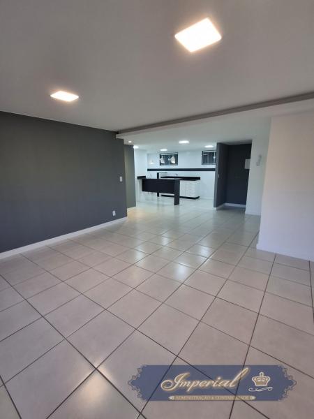 Apartamento para alugar em Bingen, Petrópolis - RJ