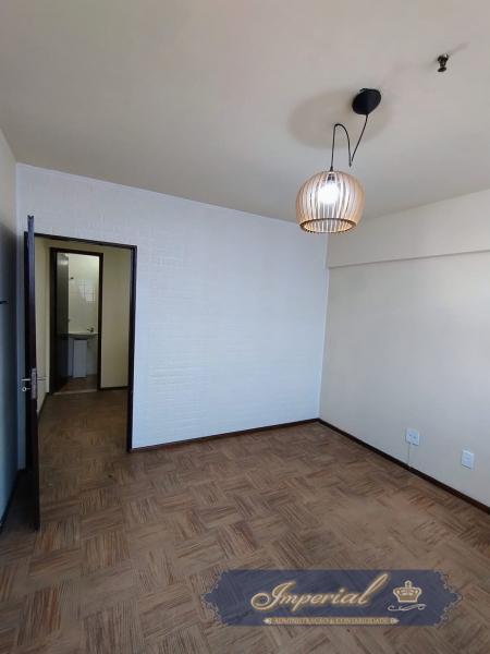 Imóvel Comercial para Alugar em Centro, Petrópolis - RJ - Foto 2