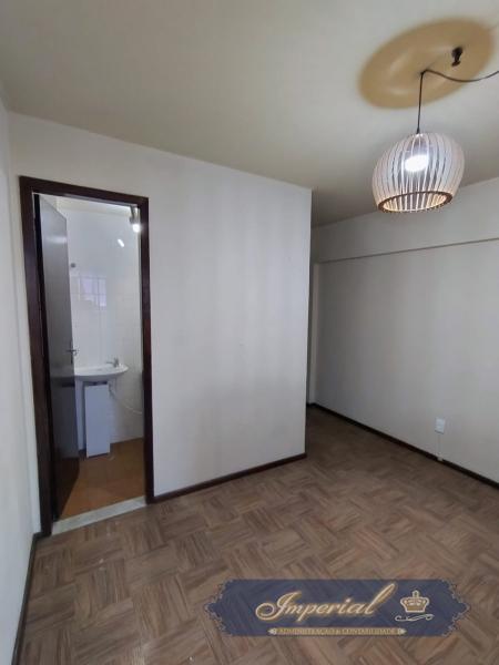 Imóvel Comercial para Alugar em Centro, Petrópolis - RJ - Foto 4