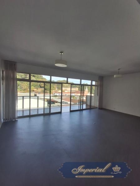 Apartamento para alugar em Centro, Petrópolis - RJ