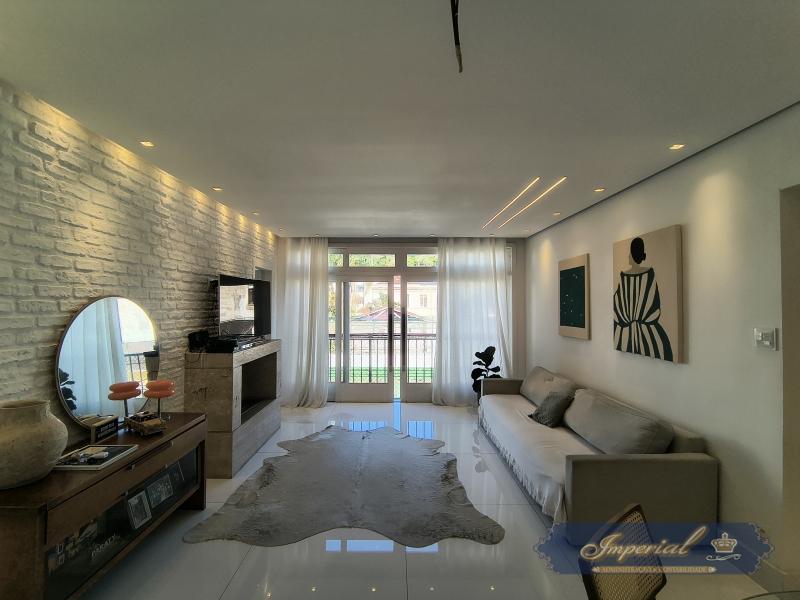 Apartamento à venda em Centro, Petrópolis - RJ