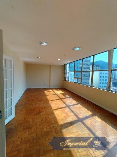 Imóvel Comercial para Alugar em Centro, Petrópolis - RJ - Foto 1