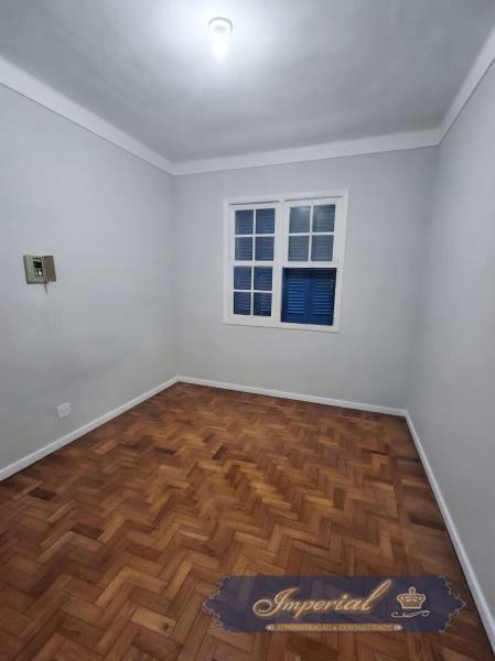 Apartamento para Alugar em Mosela, Petrópolis - RJ - Foto 4