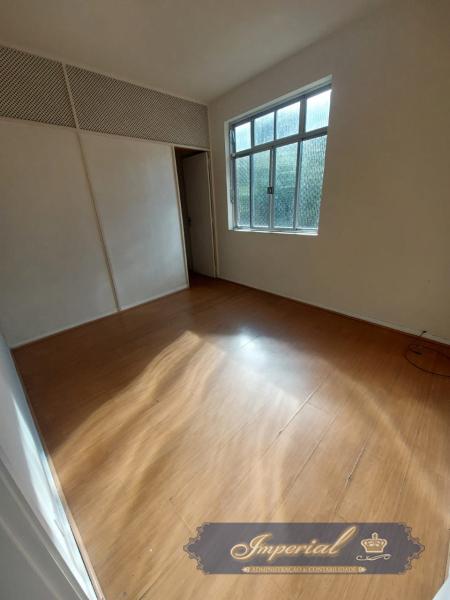 Apartamento para Alugar em Itamarati, Petrópolis - RJ - Foto 2