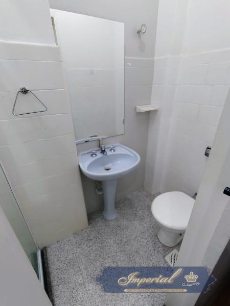 Apartamento para Alugar em Centro, Petrópolis - RJ - Foto 12