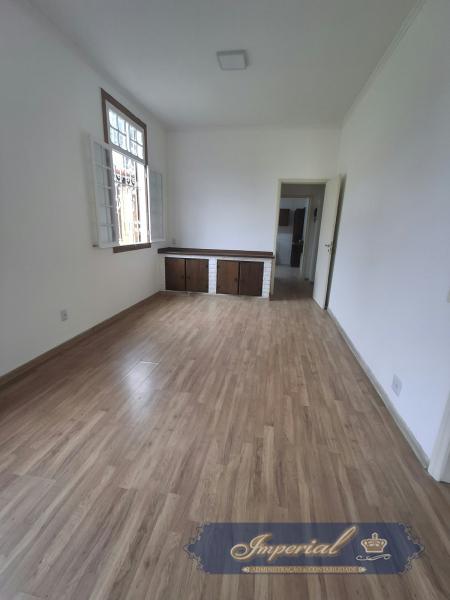Casa para Alugar em Valparaíso, Petrópolis - RJ - Foto 21