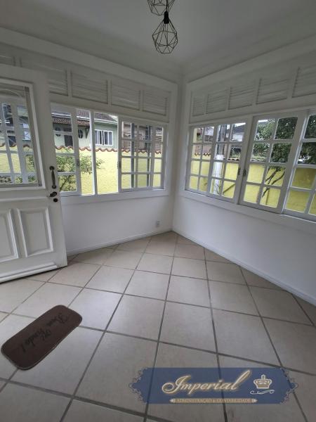 Casa para Alugar em Valparaíso, Petrópolis - RJ - Foto 22