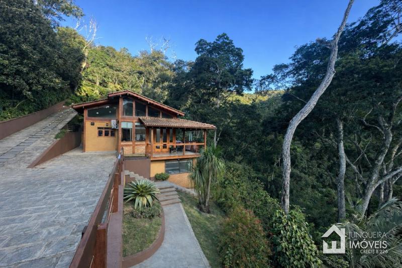Casa em Condomínio em Pedro do Rio Petrópolis