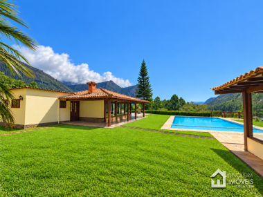 Casa em Condomínio em Araras,	Petrópolis