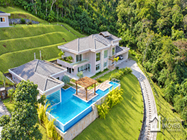 Casa em Condomínio em Araras,	Petrópolis