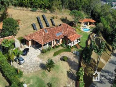 Casa em Condomínio em Corrêas Petrópolis