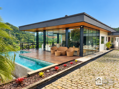 Casa em Condomínio em Araras,	Petrópolis