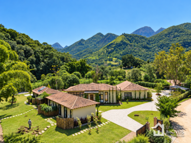 Casa em Condomínio em Itaipava,	Petrópolis