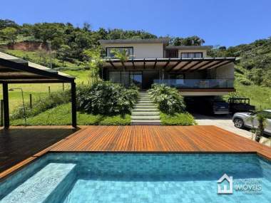 Casa em Condomínio em Corrêas Petrópolis