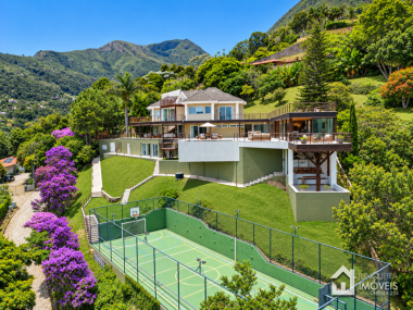 Casa em Condomínio em Araras,	Petrópolis