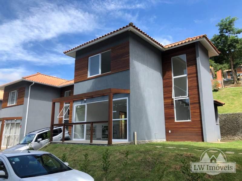 Casa à venda com 2 quartos, 124m² - Foto 1