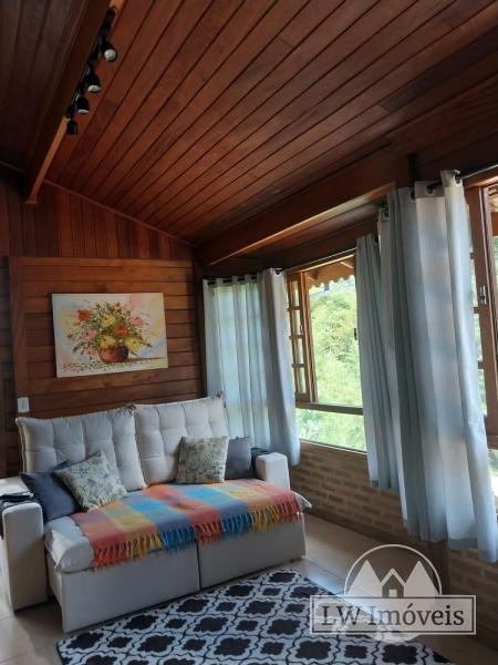 Casa à venda com 2 quartos, 65m² - Foto 1