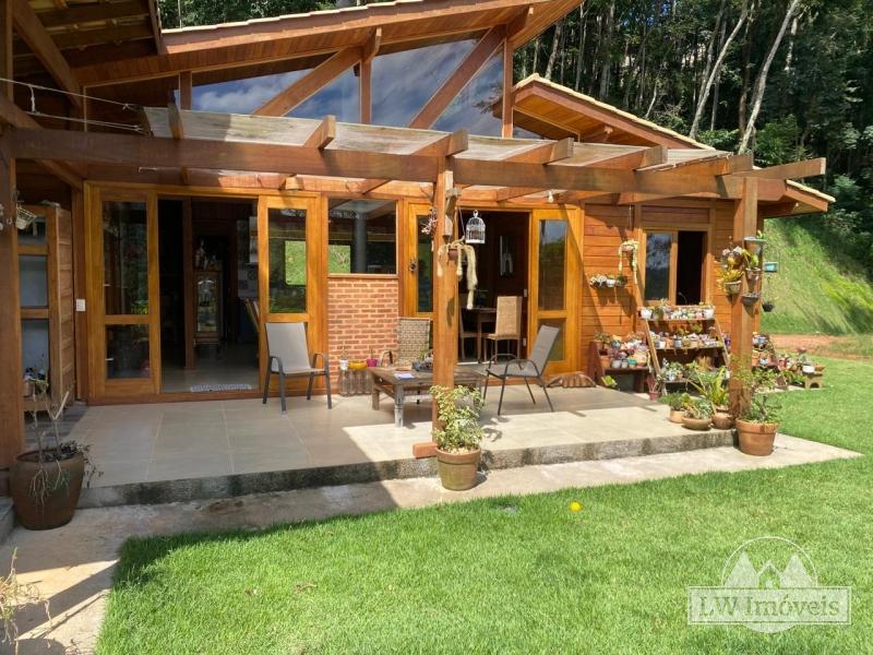 Casa à venda com 3 quartos, 140m² - Foto 2