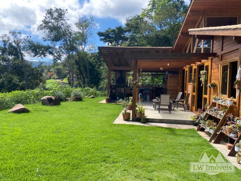 Casa à venda com 3 quartos, 140m² - Foto 1