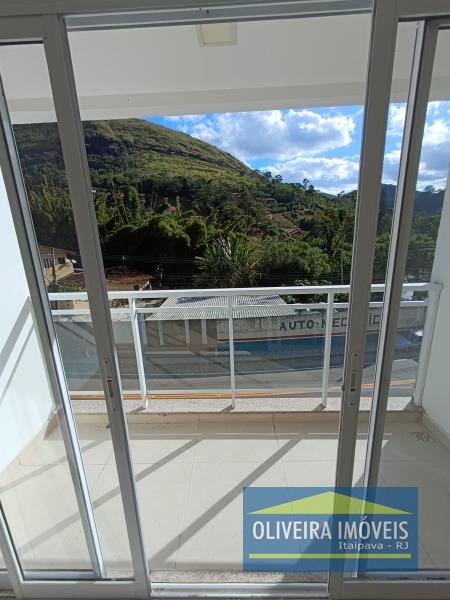 Apartamento para Alugar em Pedro do Rio, Petrópolis - RJ - Foto 4