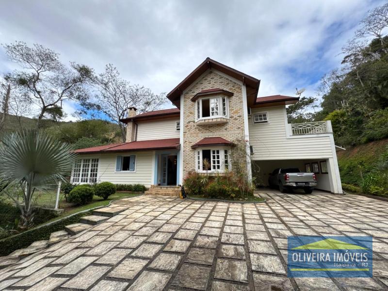 Casa em condomínio em Itaipava - Petrópolis/RJ 