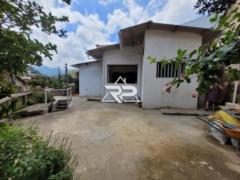 Comprar Casa em Pedro do Rio, Petrópolis/RJ - Renata Pereira Corretora