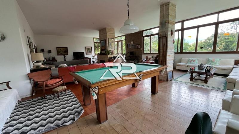 Comprar Casa em Itaipava, Petrópolis/RJ - Renata Pereira Corretora