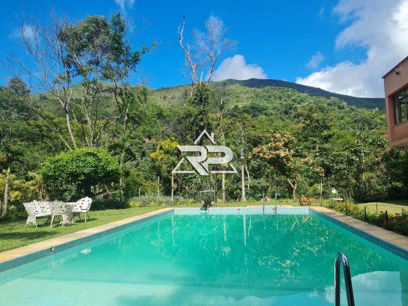 Comprar Casa em Itaipava, Petrópolis/RJ - Renata Pereira Corretora