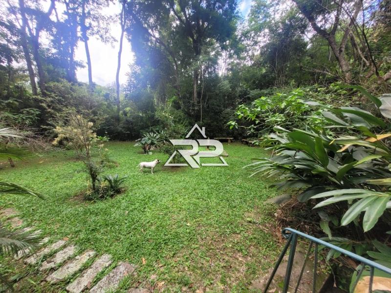 Comprar Casa em Itaipava, Petrópolis/RJ - Renata Pereira Corretora