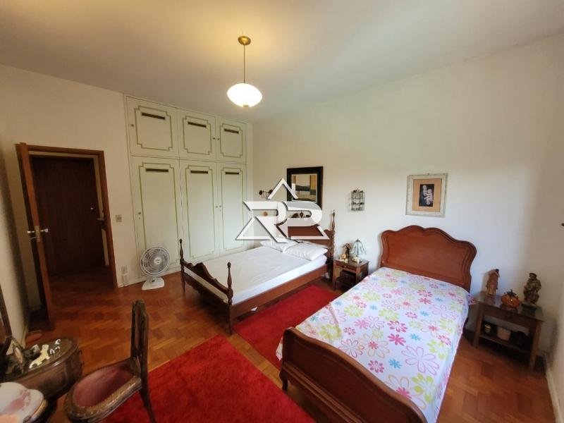 Comprar Casa em Itaipava, Petrópolis/RJ - Renata Pereira Corretora