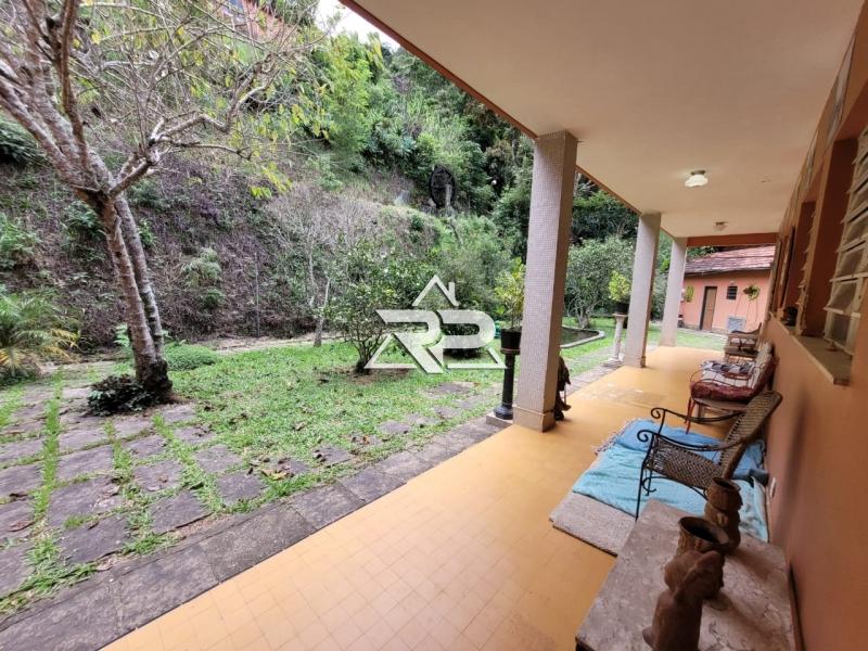 Comprar Casa em Itaipava, Petrópolis/RJ - Renata Pereira Corretora