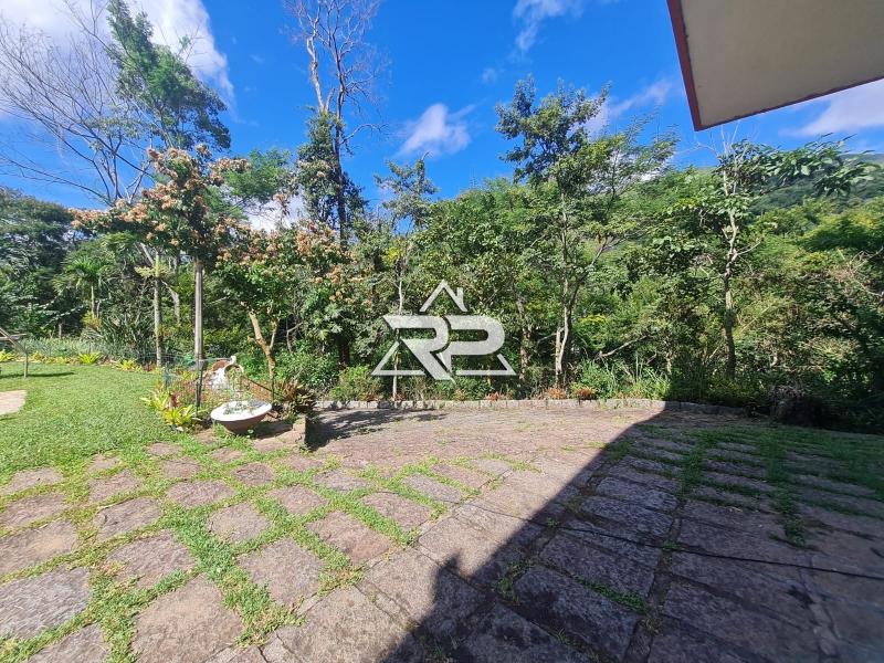 Comprar Casa em Itaipava, Petrópolis/RJ - Renata Pereira Corretora