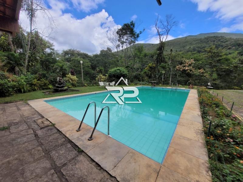 Comprar Casa em Itaipava, Petrópolis/RJ - Renata Pereira Corretora