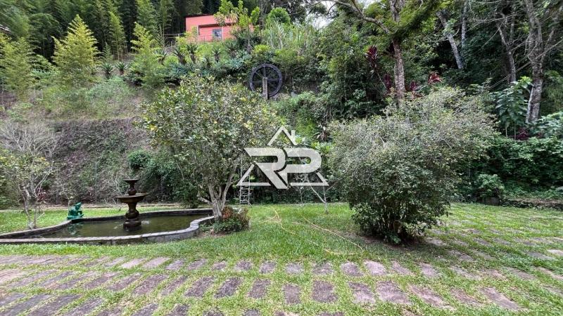 Comprar Casa em Itaipava, Petrópolis/RJ - Renata Pereira Corretora