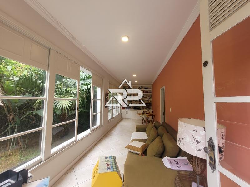 Comprar Casa em Pedro do Rio, Petrópolis/RJ - Renata Pereira Corretora