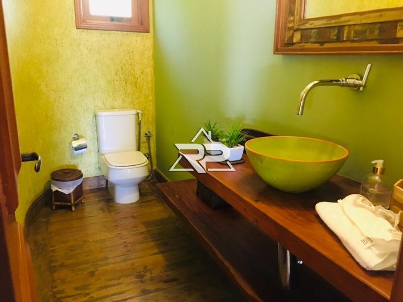 Comprar Casa em Pedro do Rio, Petrópolis/RJ - Renata Pereira Corretora