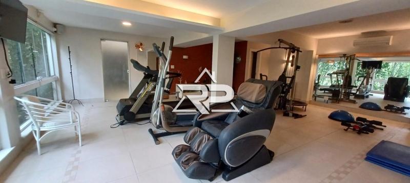 Comprar Casa em Itaipava, Petrópolis/RJ - Renata Pereira Corretora