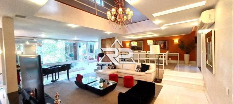 Comprar Casa em Itaipava, Petrópolis/RJ - Renata Pereira Corretora