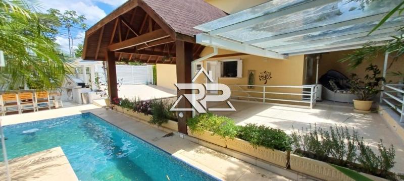 Comprar Casa em Itaipava, Petrópolis/RJ - Renata Pereira Corretora