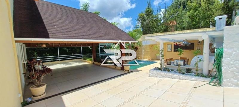 Comprar Casa em Itaipava, Petrópolis/RJ - Renata Pereira Corretora