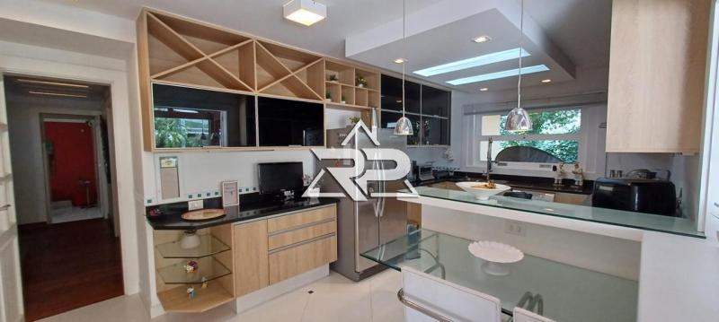 Comprar Casa em Itaipava, Petrópolis/RJ - Renata Pereira Corretora