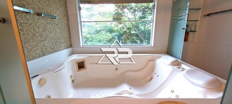 Comprar Casa em Itaipava, Petrópolis/RJ - Renata Pereira Corretora