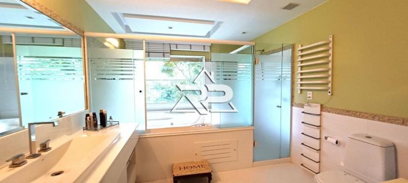 Comprar Casa em Itaipava, Petrópolis/RJ - Renata Pereira Corretora