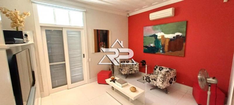 Comprar Casa em Itaipava, Petrópolis/RJ - Renata Pereira Corretora