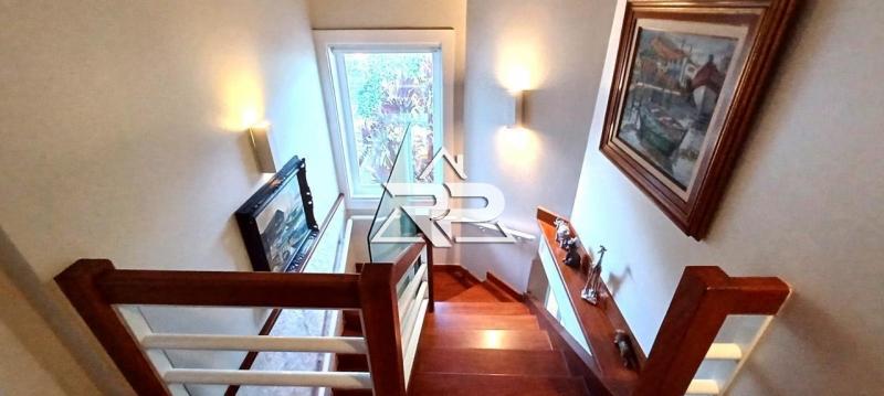 Comprar Casa em Itaipava, Petrópolis/RJ - Renata Pereira Corretora