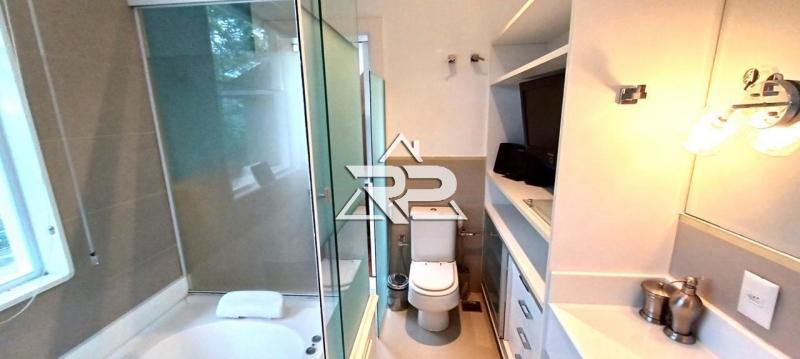 Comprar Casa em Itaipava, Petrópolis/RJ - Renata Pereira Corretora